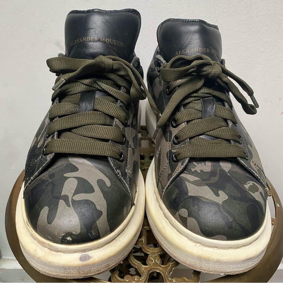 Alexander McQueen Oversized Camo Sneakers - Picture 10 of 14